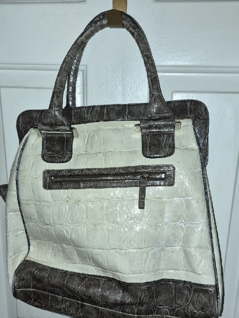 Guess Vintage beige and brown crocodile-embossed Cream And Gray Sarchel - Picture 2 of 4